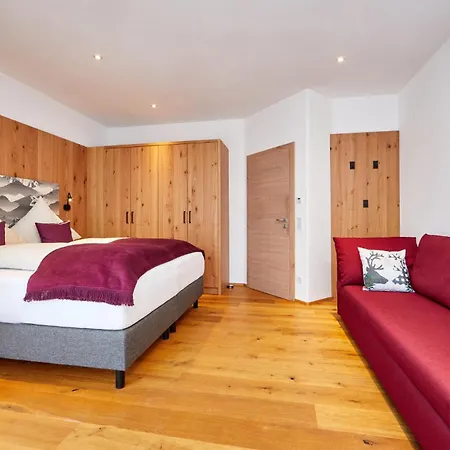 Gsteig Tatil Evi